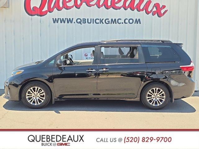 2020 Toyota Sienna XLE Auto Access Seat