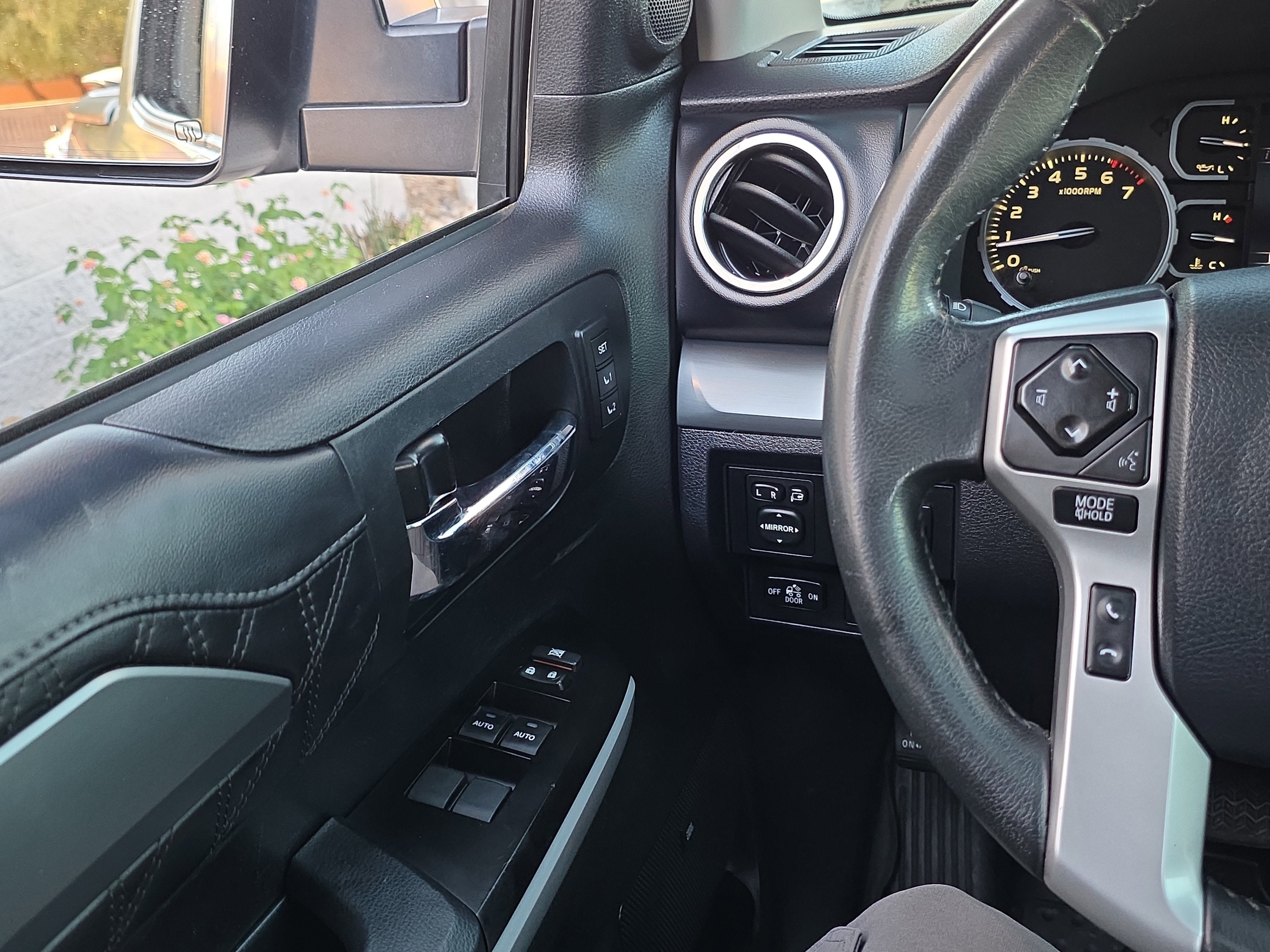 2019 Toyota Tundra 4WD SR5