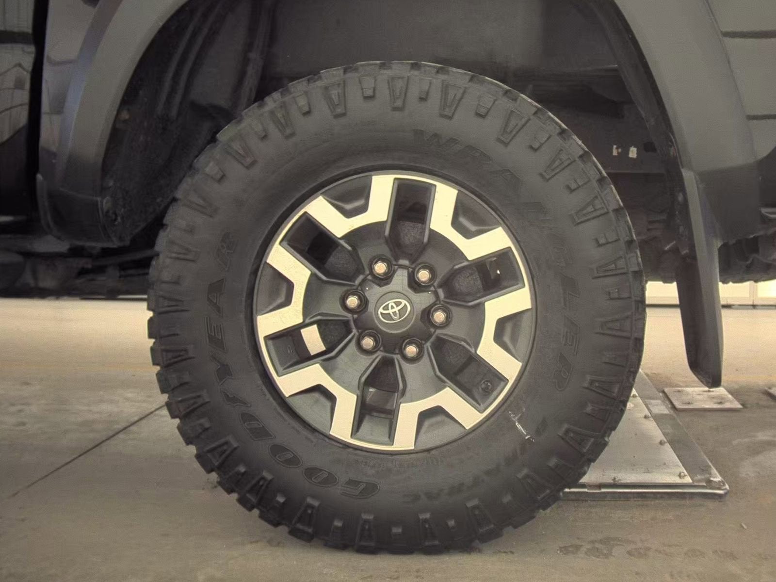 2017 Toyota Tacoma SR5