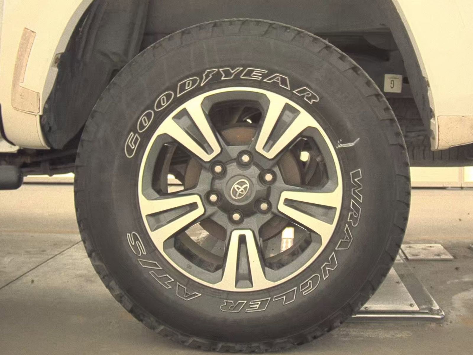 2017 Toyota Tacoma SR5