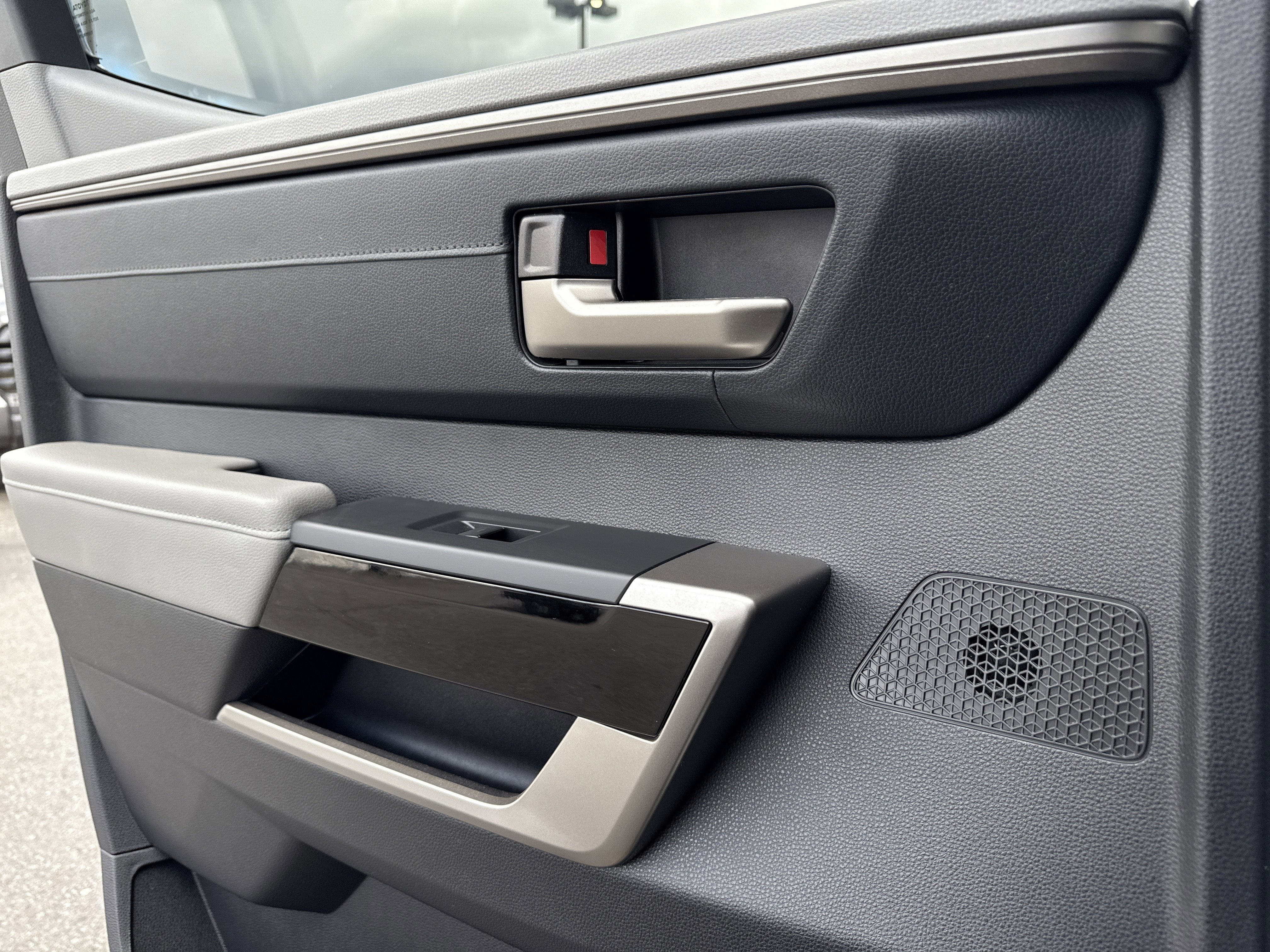 2022 Toyota Tundra 4WD Limited