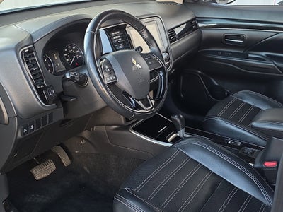 2020 Mitsubishi Outlander SE