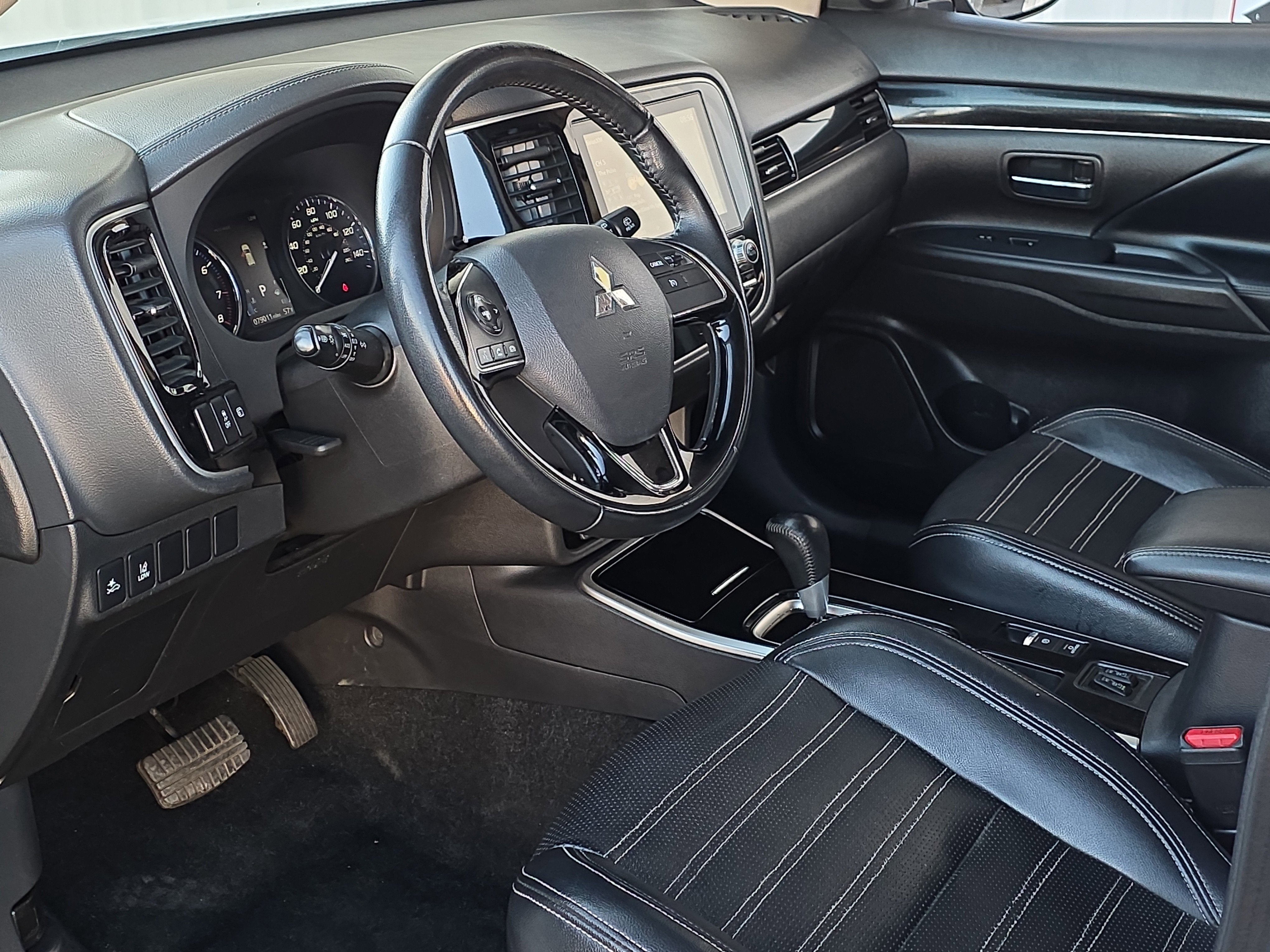 2020 Mitsubishi Outlander SE