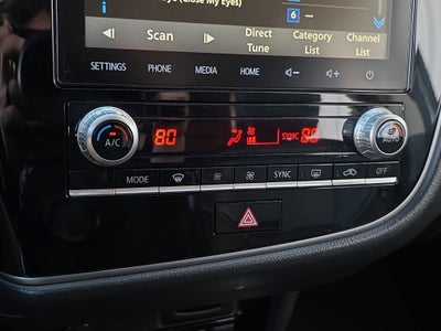 2020 Mitsubishi Outlander SE