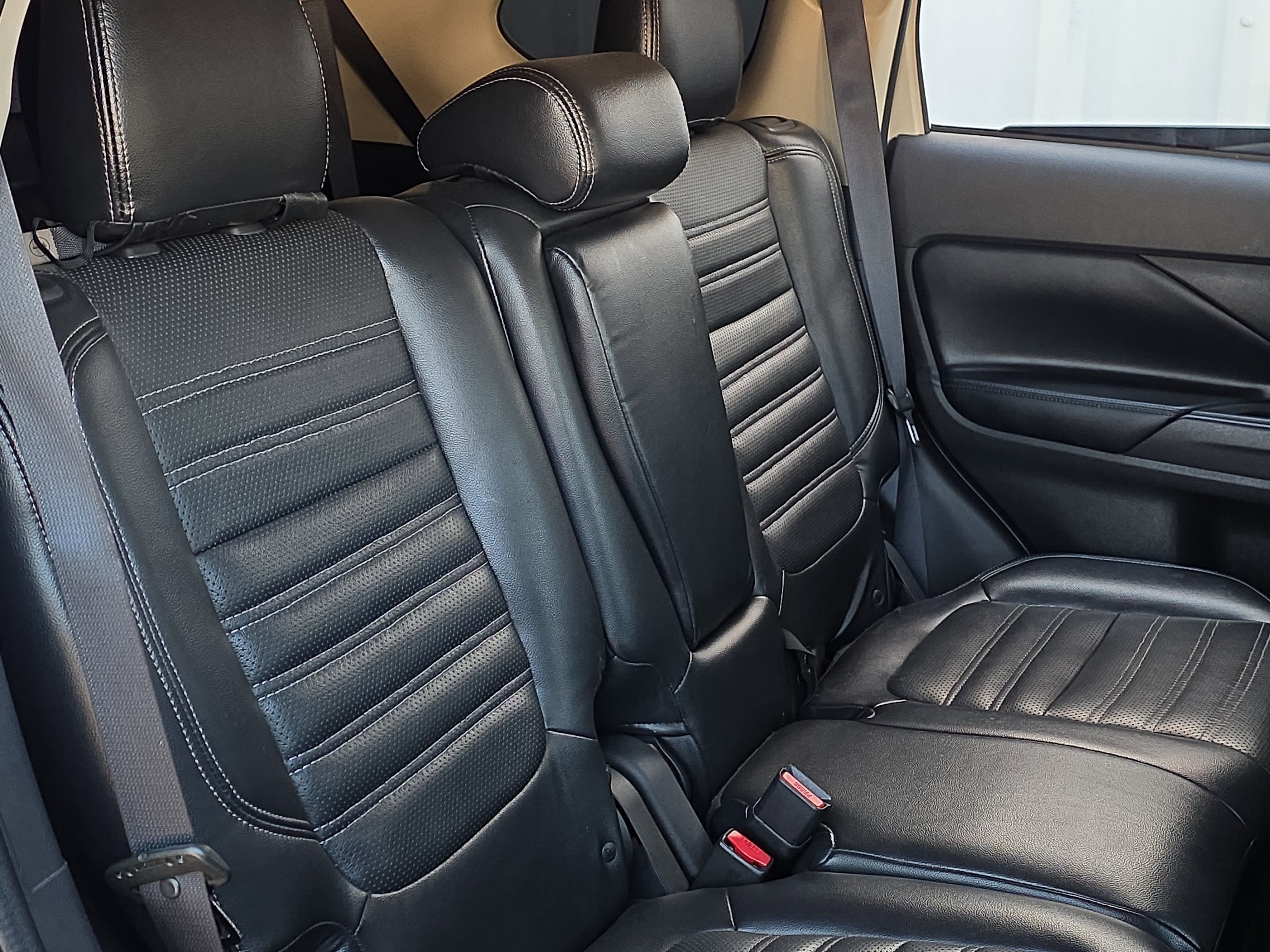 2020 Mitsubishi Outlander SE