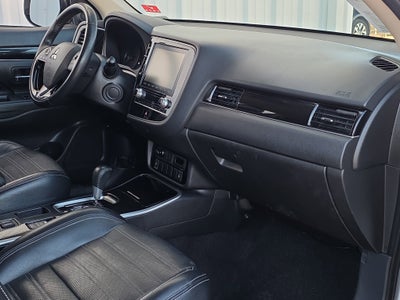 2020 Mitsubishi Outlander SE