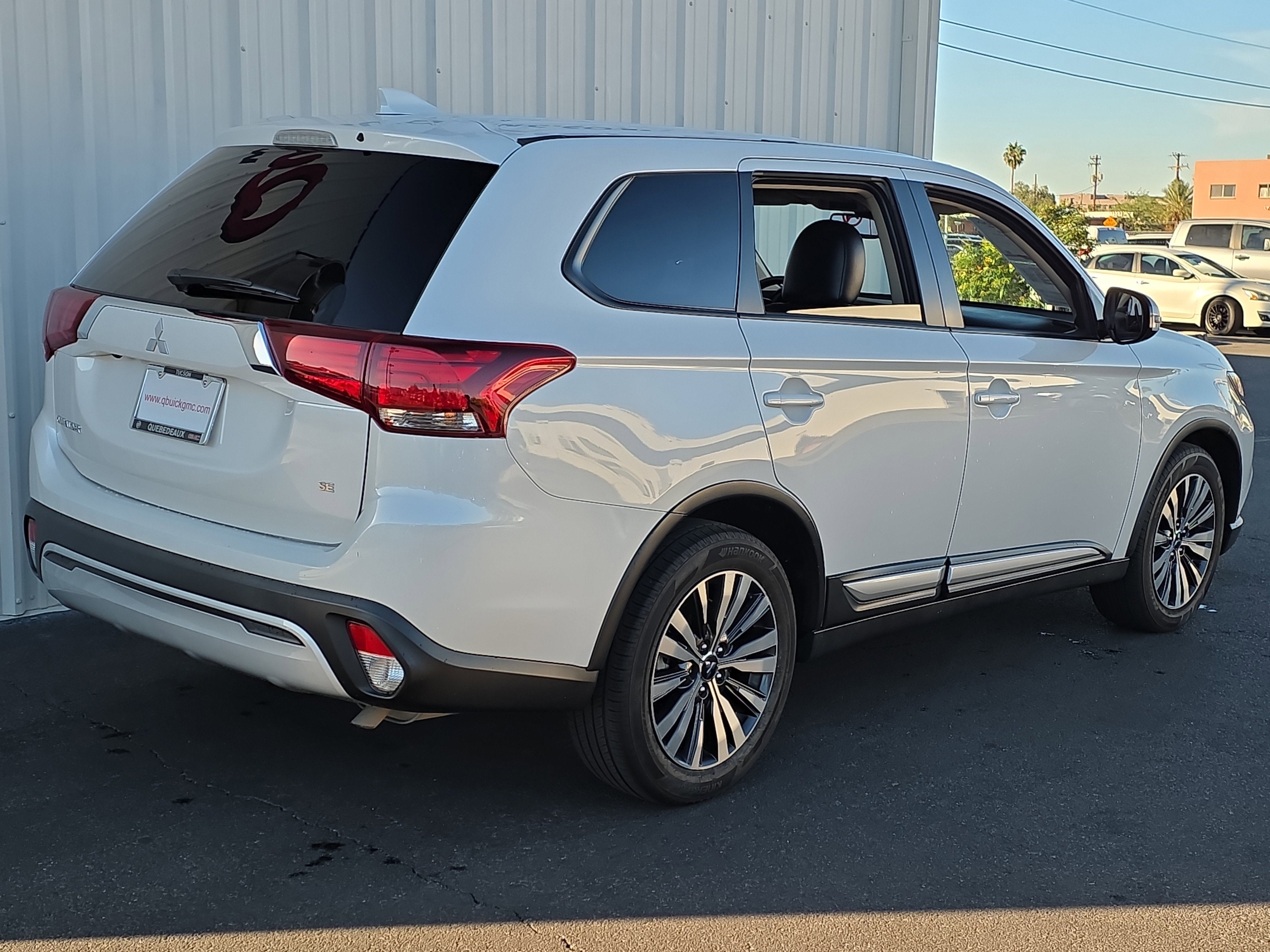 2020 Mitsubishi Outlander SE