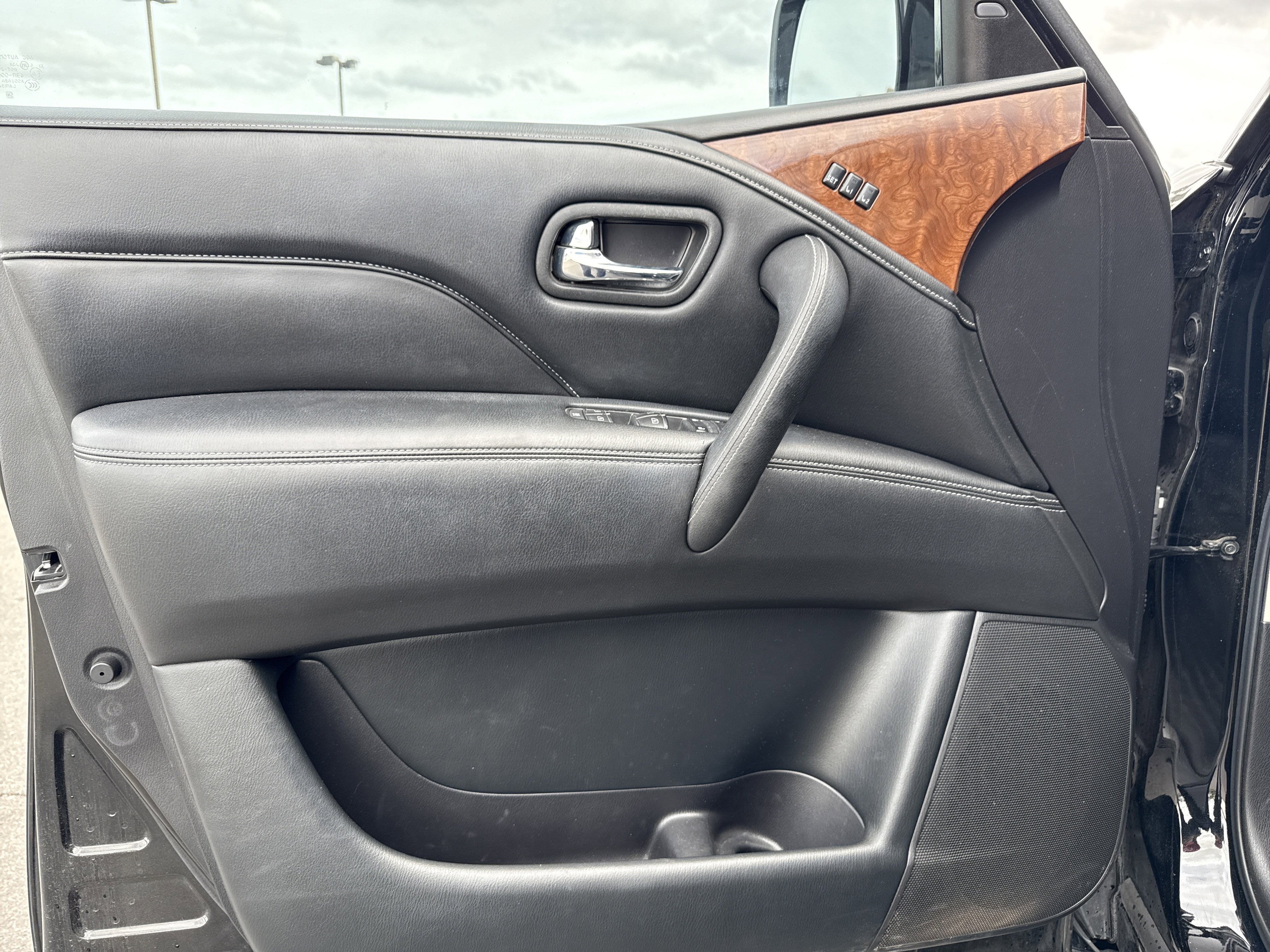 2019 INFINITI QX80 LUXE