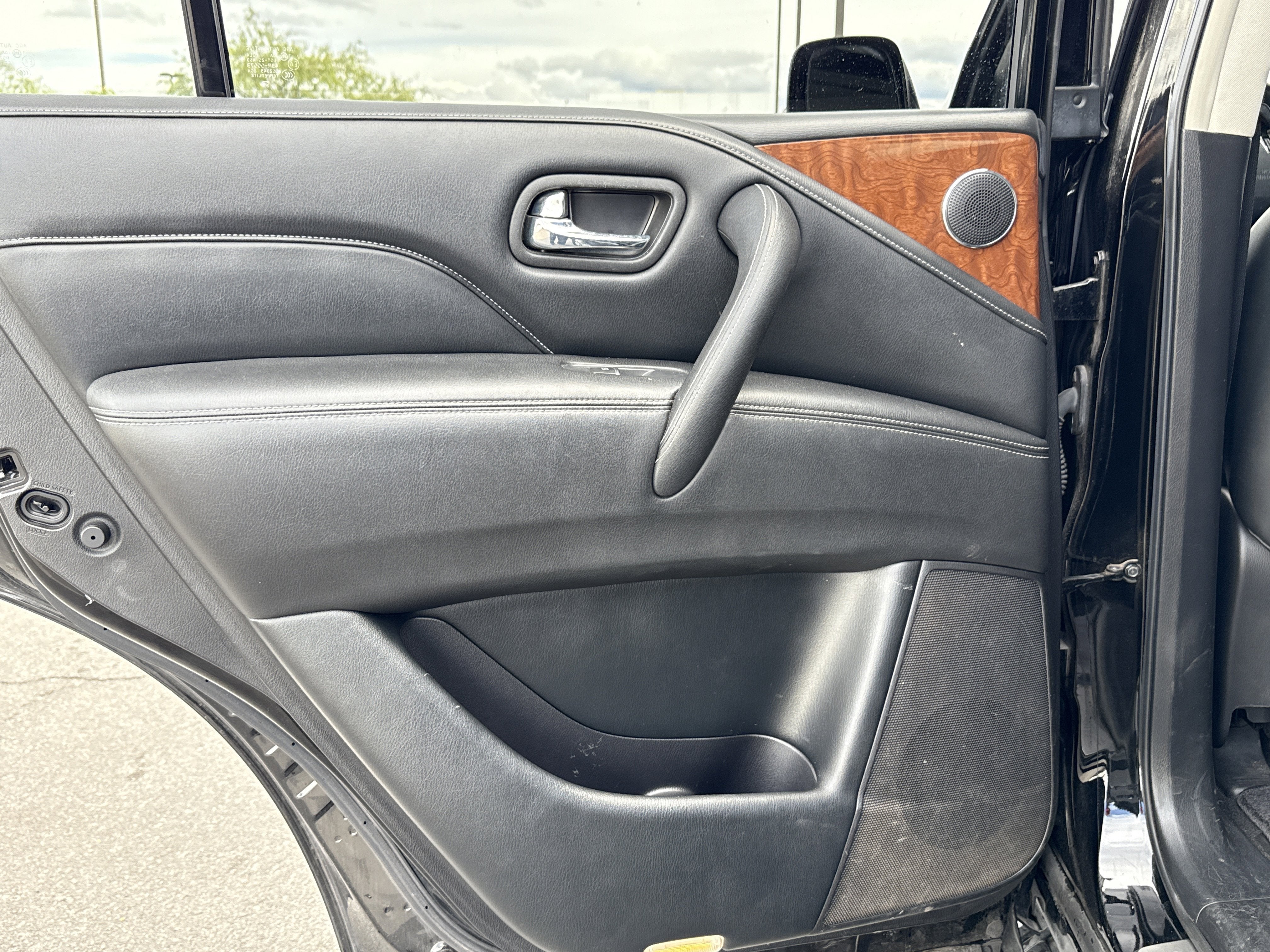 2019 INFINITI QX80 LUXE