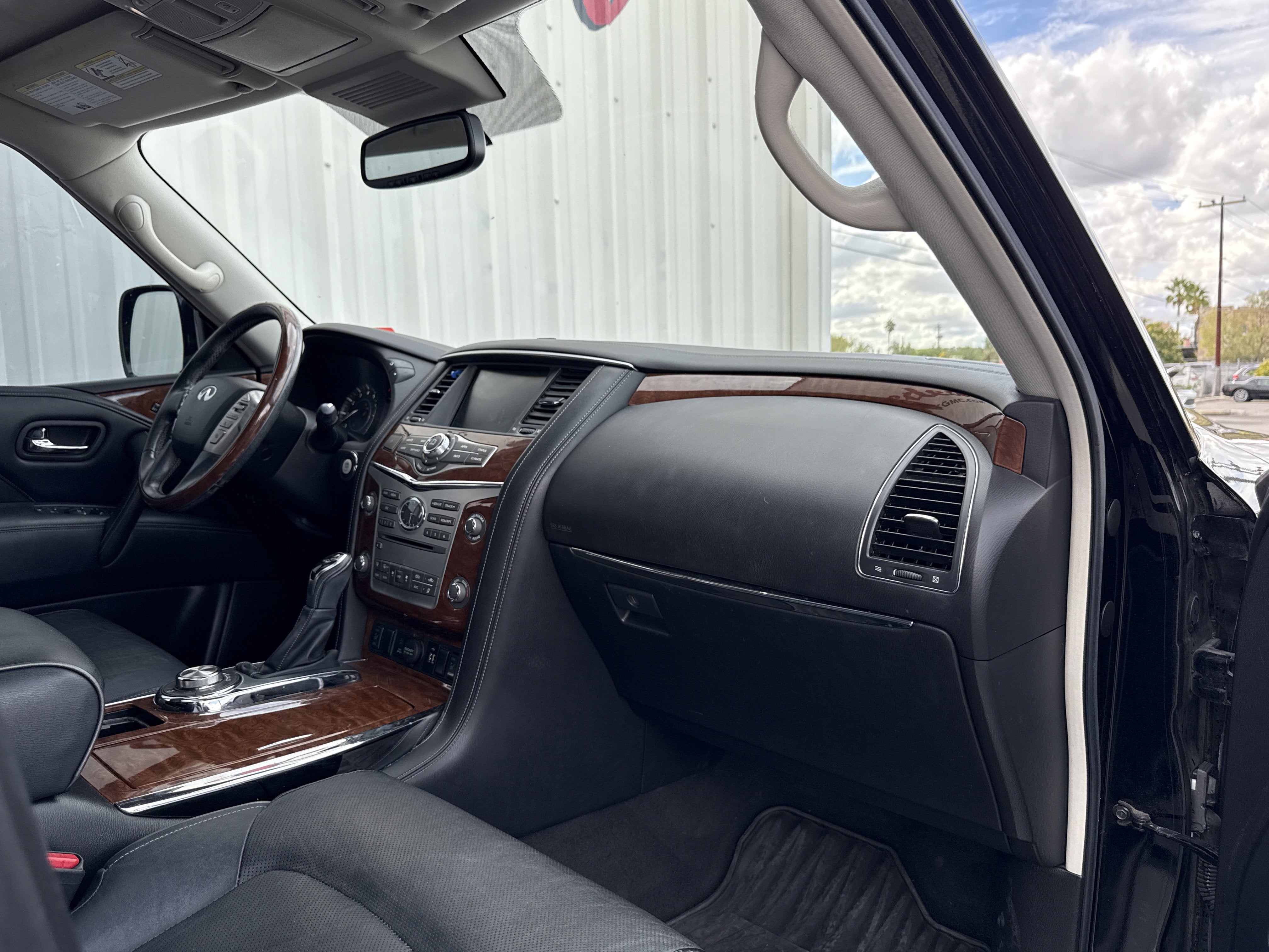 2019 INFINITI QX80 LUXE