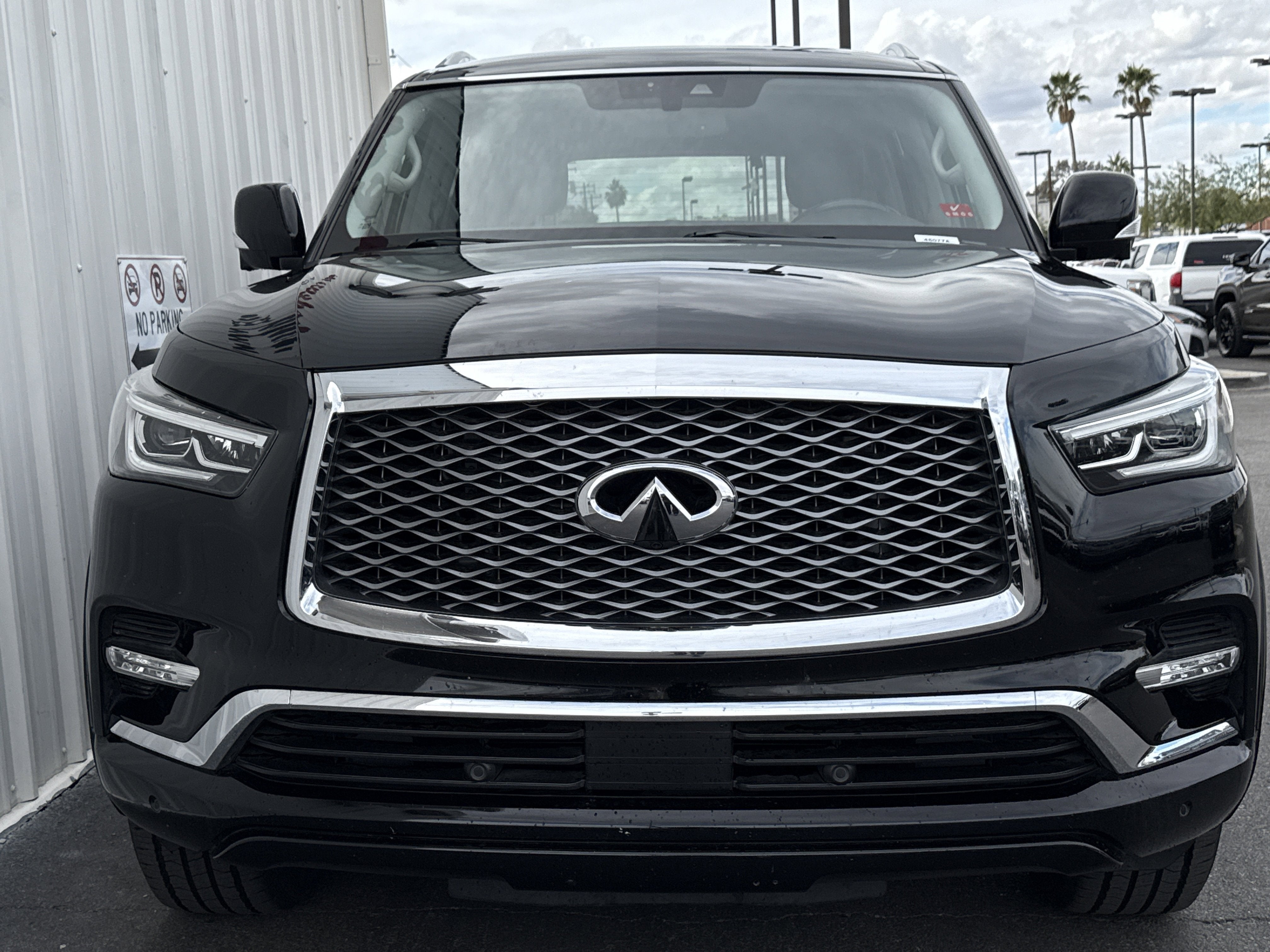 2019 INFINITI QX80 LUXE