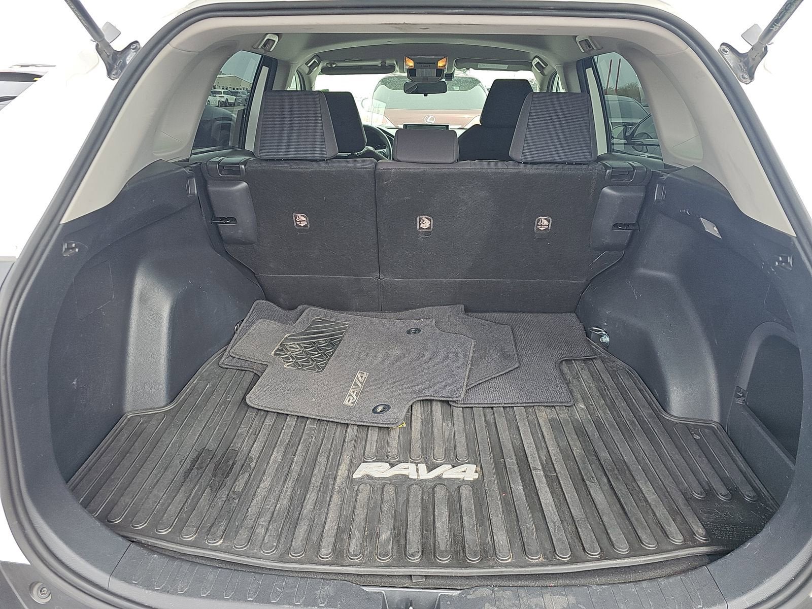 2020 Toyota RAV4 Hybrid LE