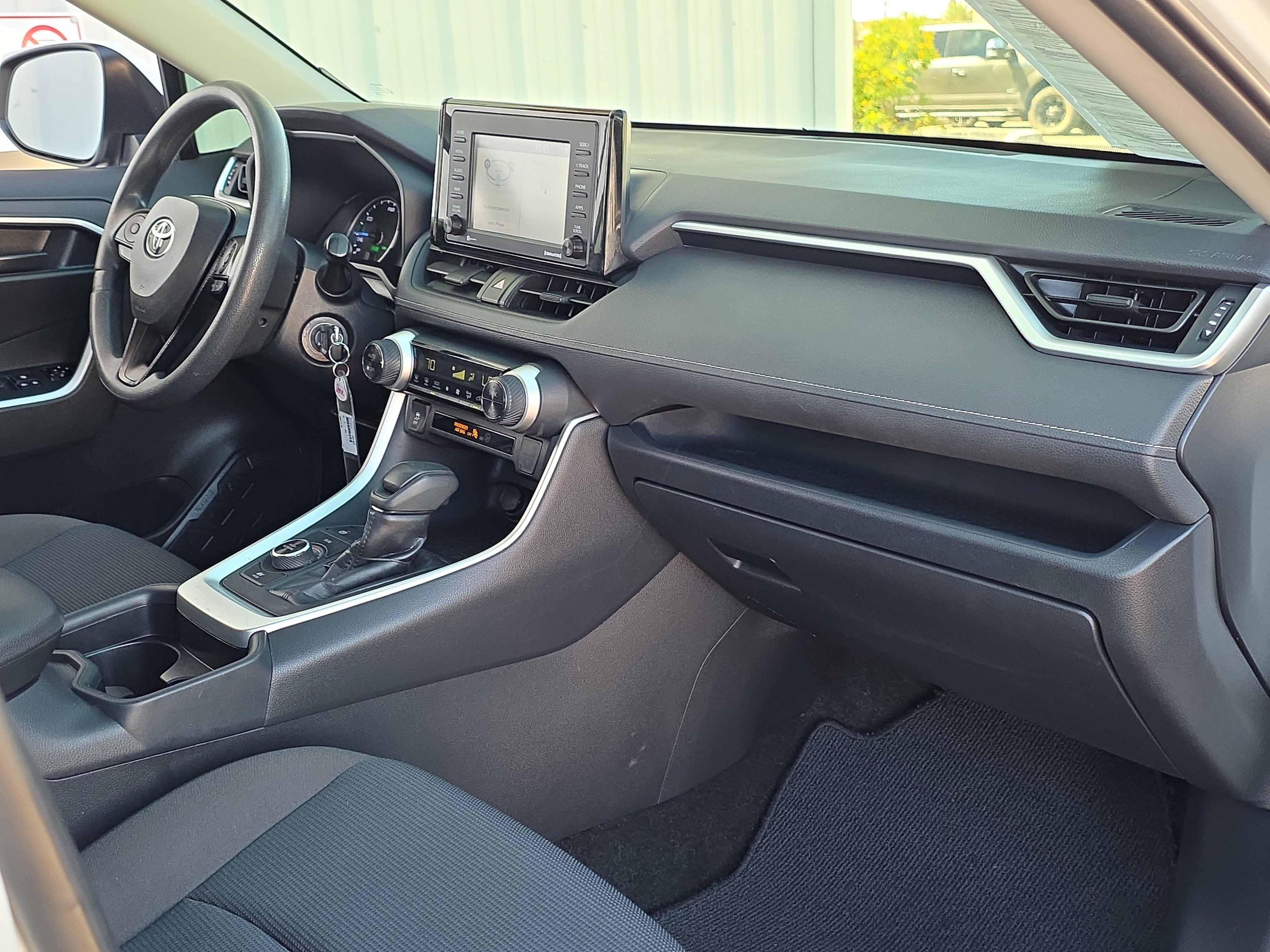 2020 Toyota RAV4 Hybrid LE