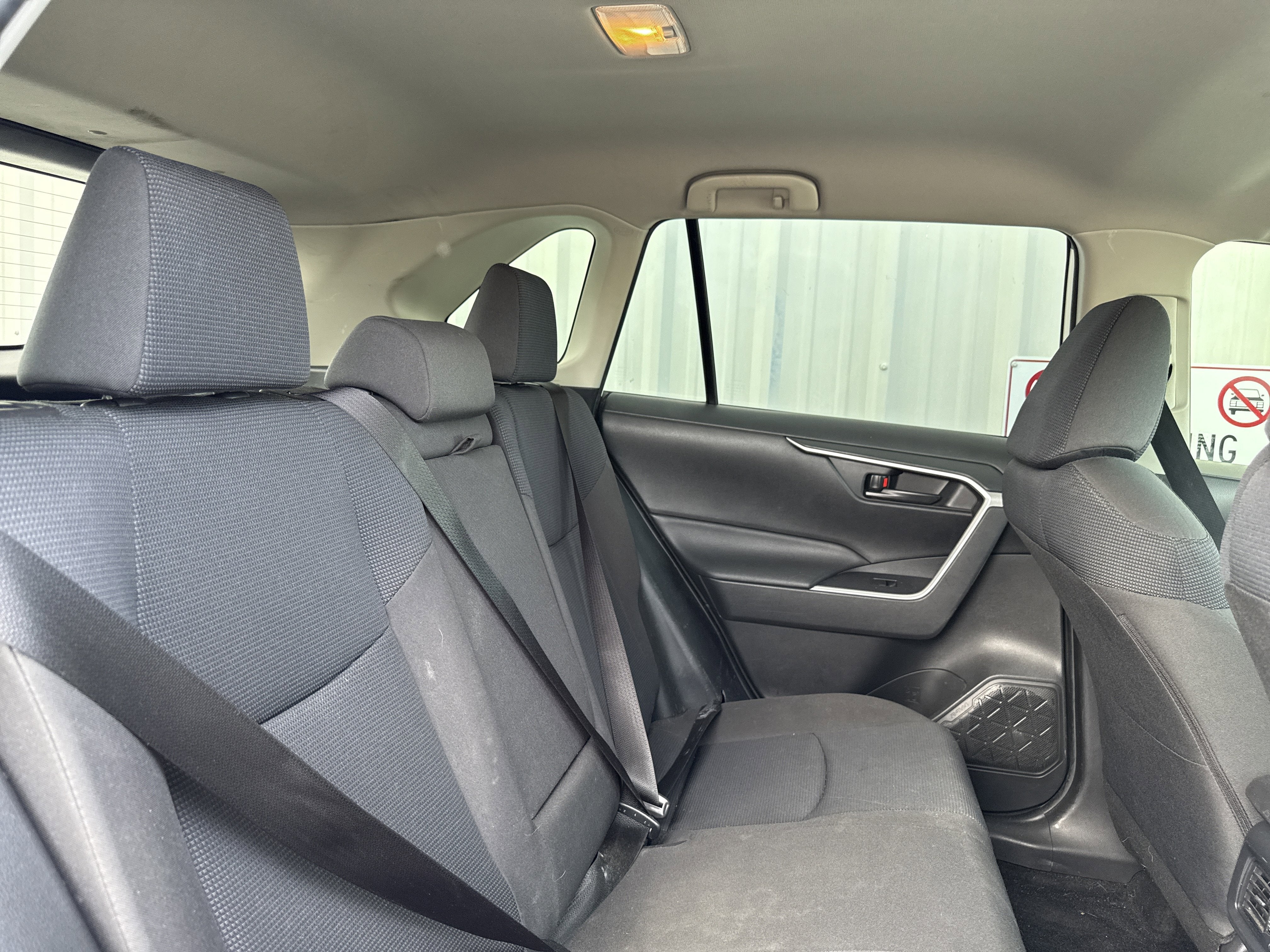 2020 Toyota RAV4 Hybrid LE