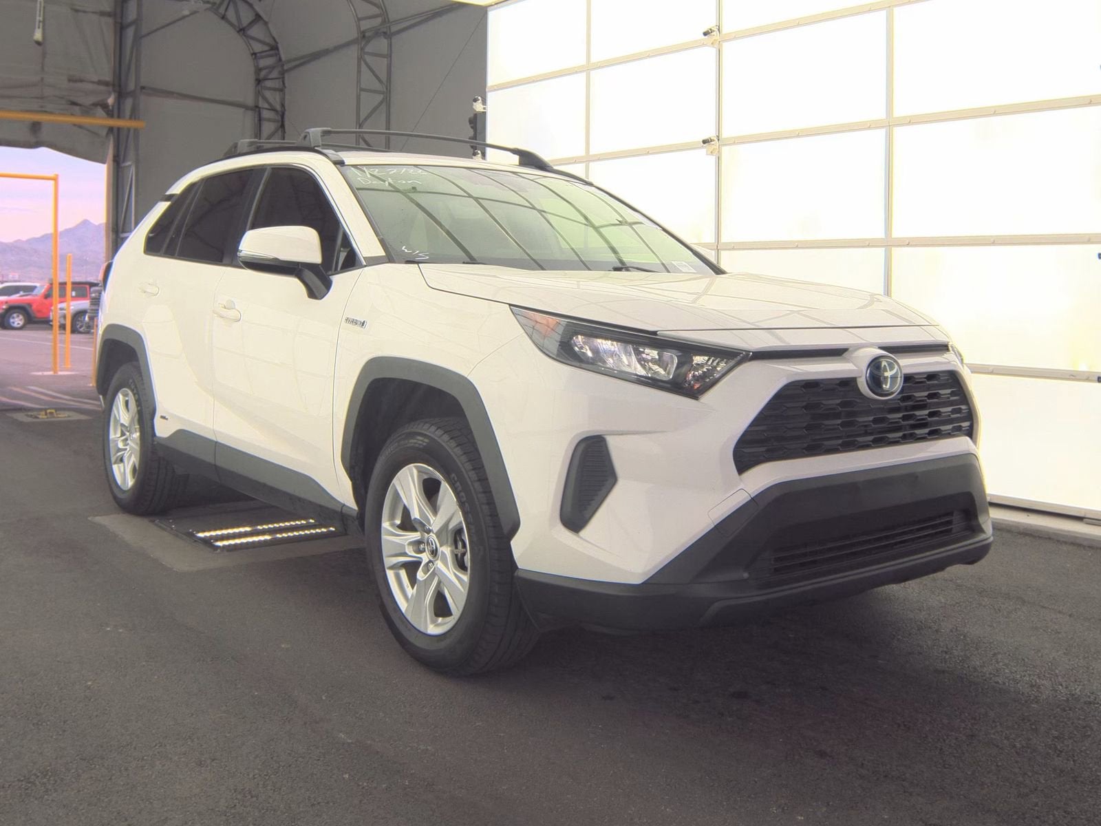 2020 Toyota RAV4 Hybrid LE