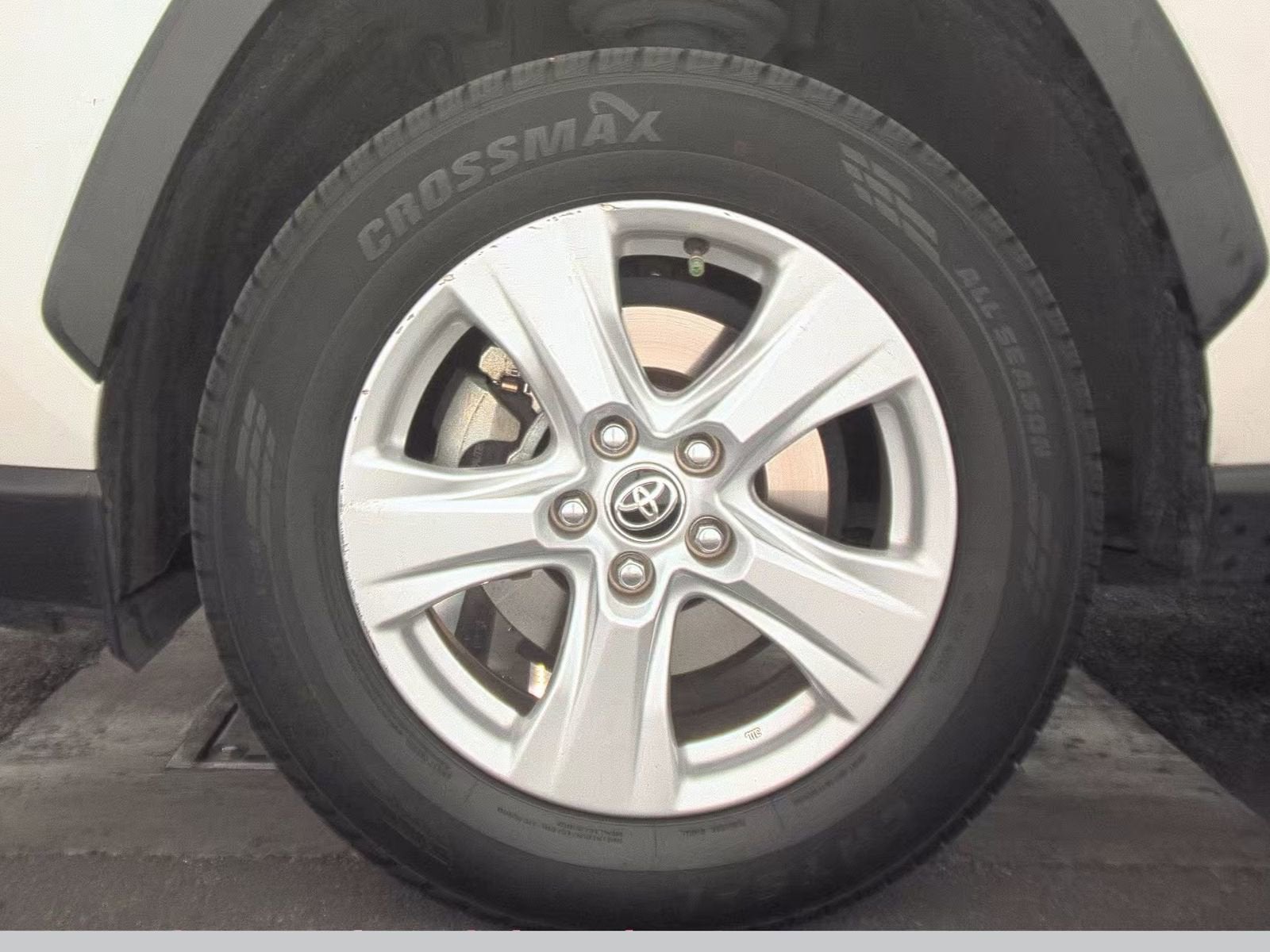 2020 Toyota RAV4 Hybrid LE