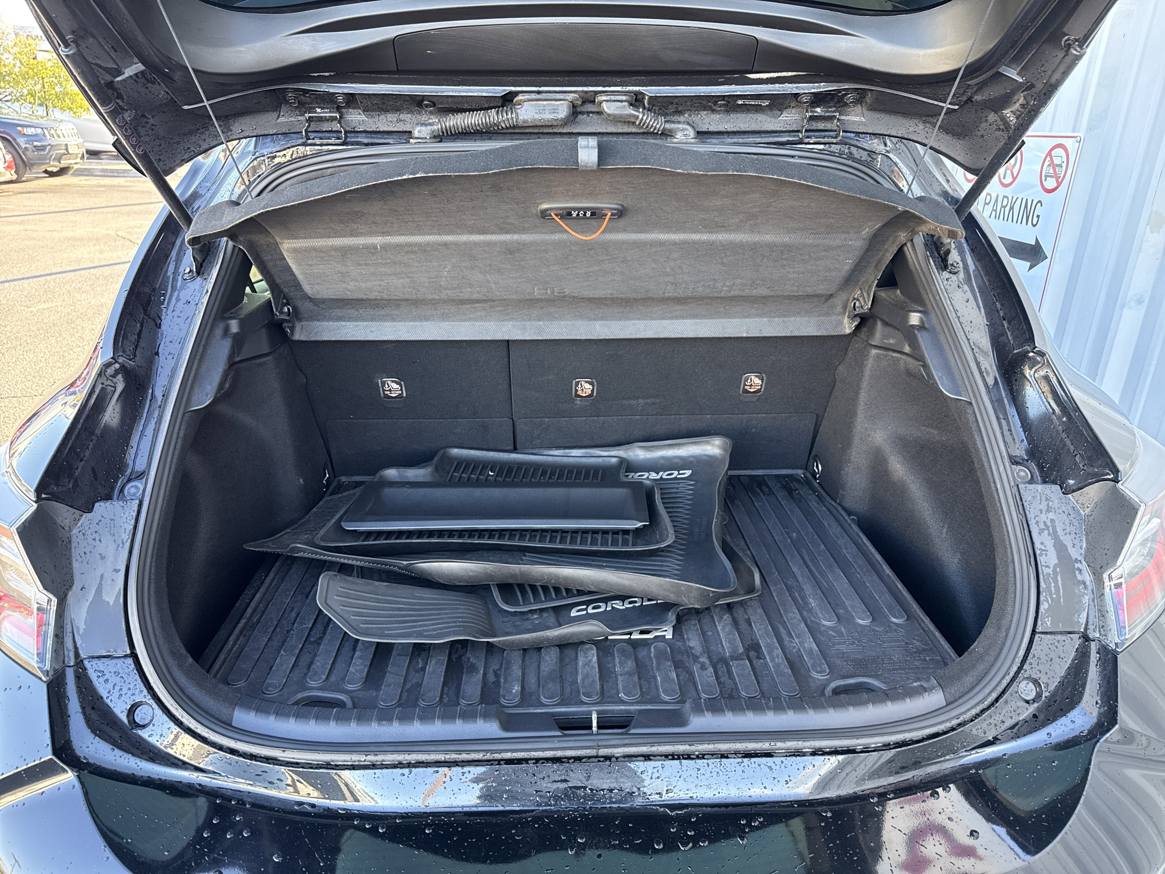 2019 Toyota Corolla Hatchback SE