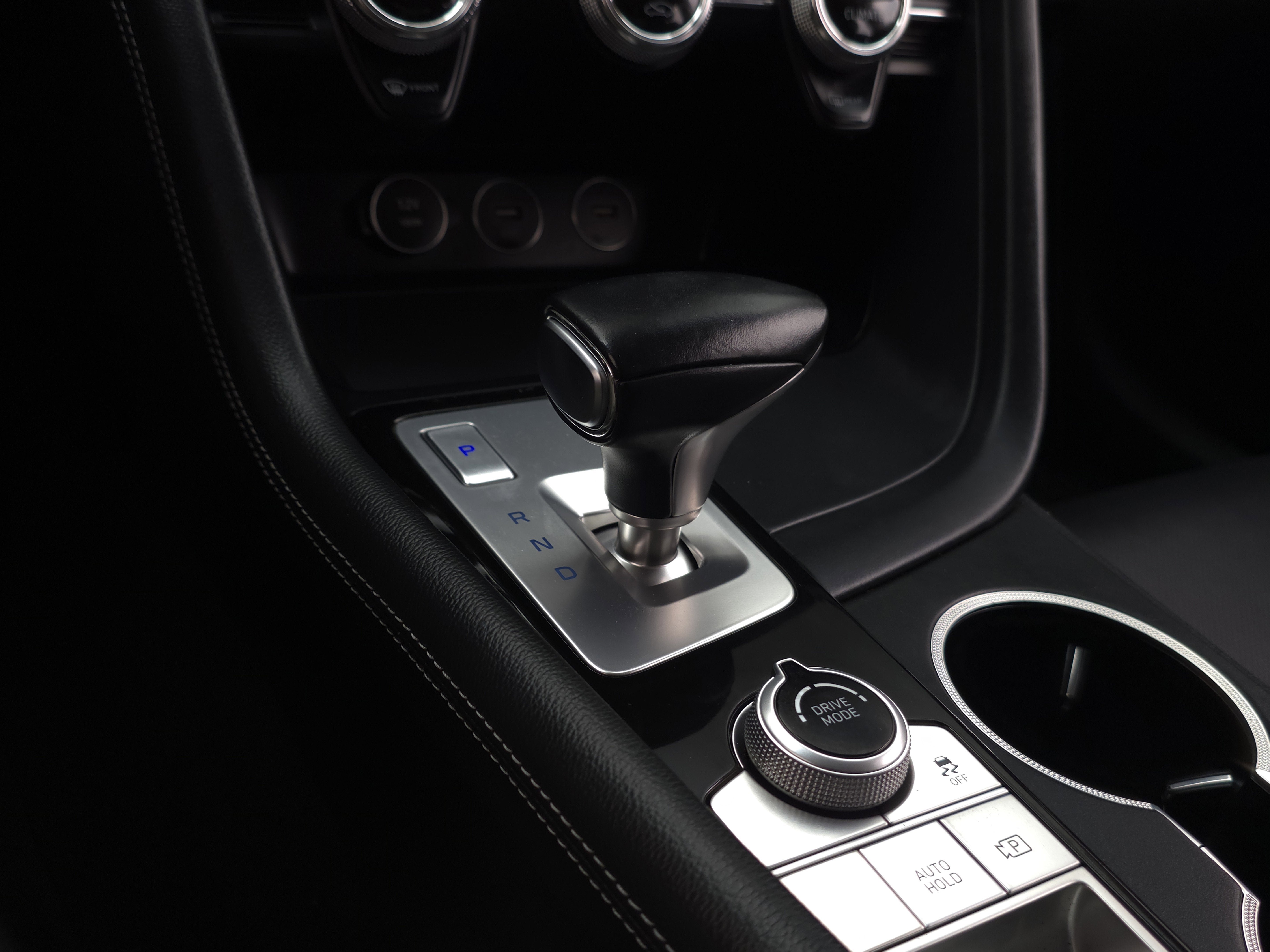 2022 Genesis G70 2.0T