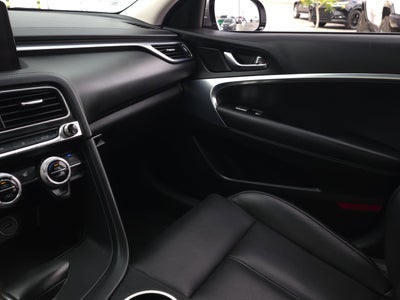 2022 Genesis G70 2.0T