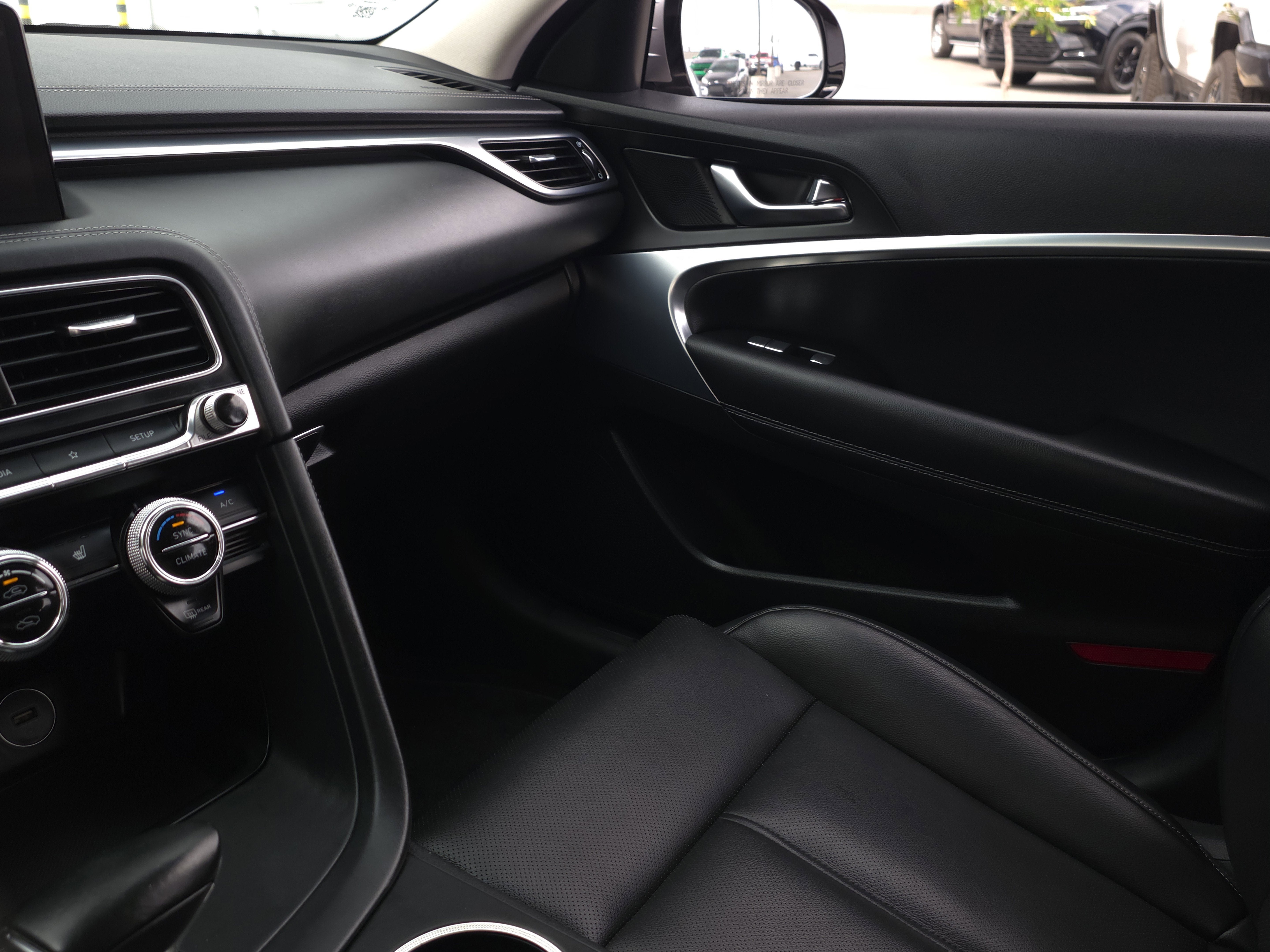 2022 Genesis G70 2.0T