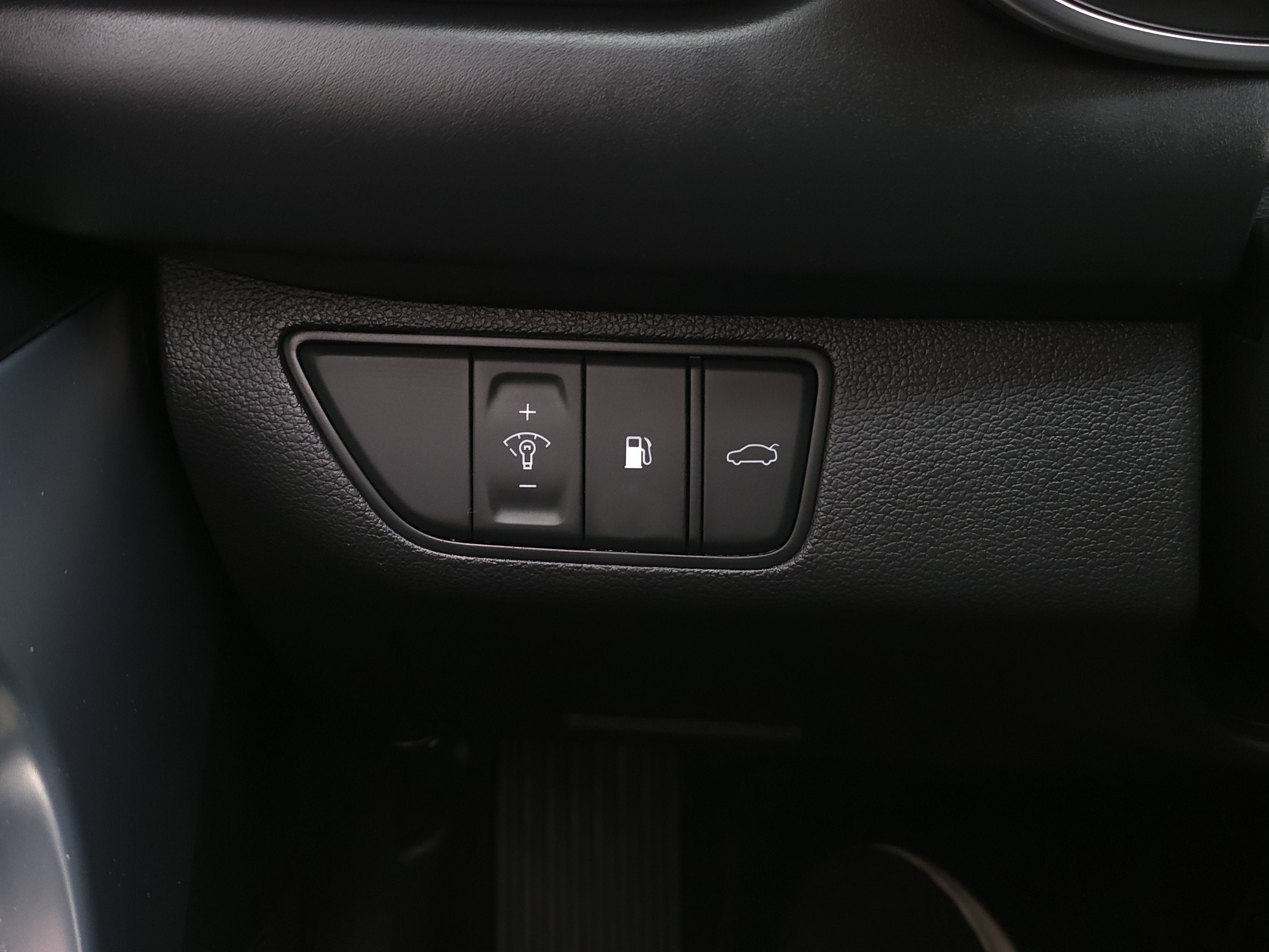 2022 Genesis G70 2.0T