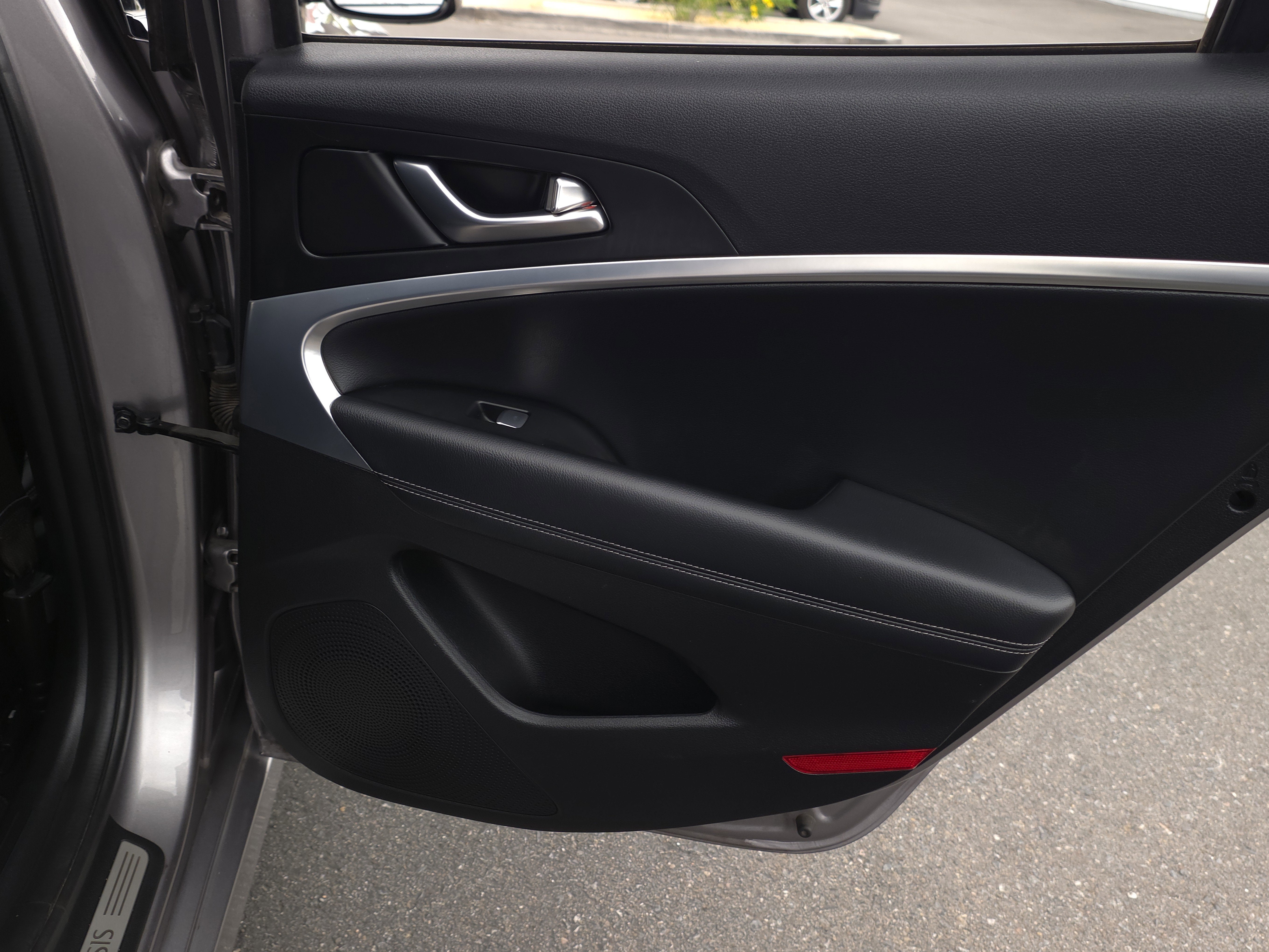 2022 Genesis G70 2.0T