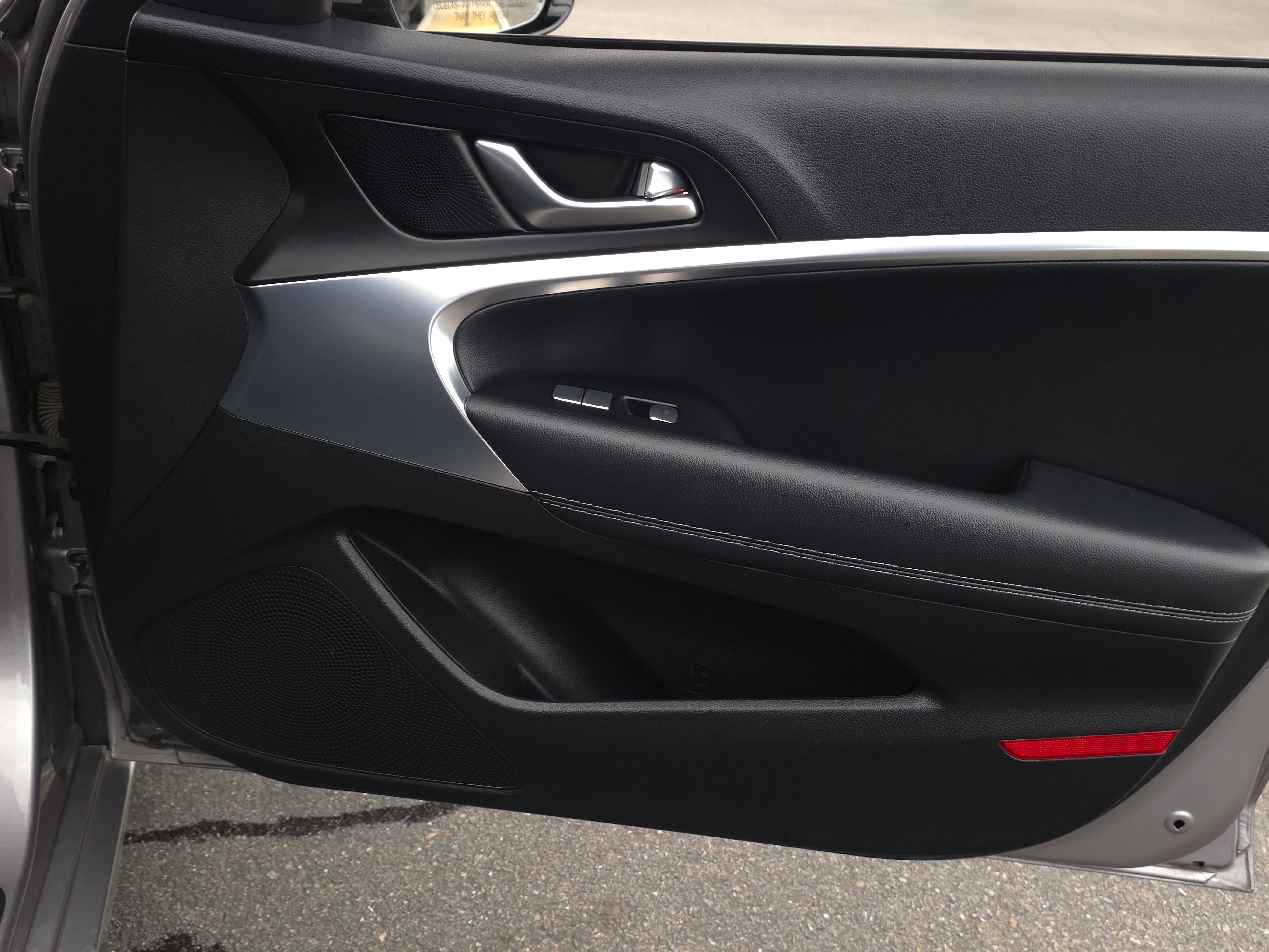 2022 Genesis G70 2.0T