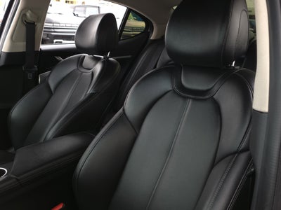 2022 Genesis G70 2.0T