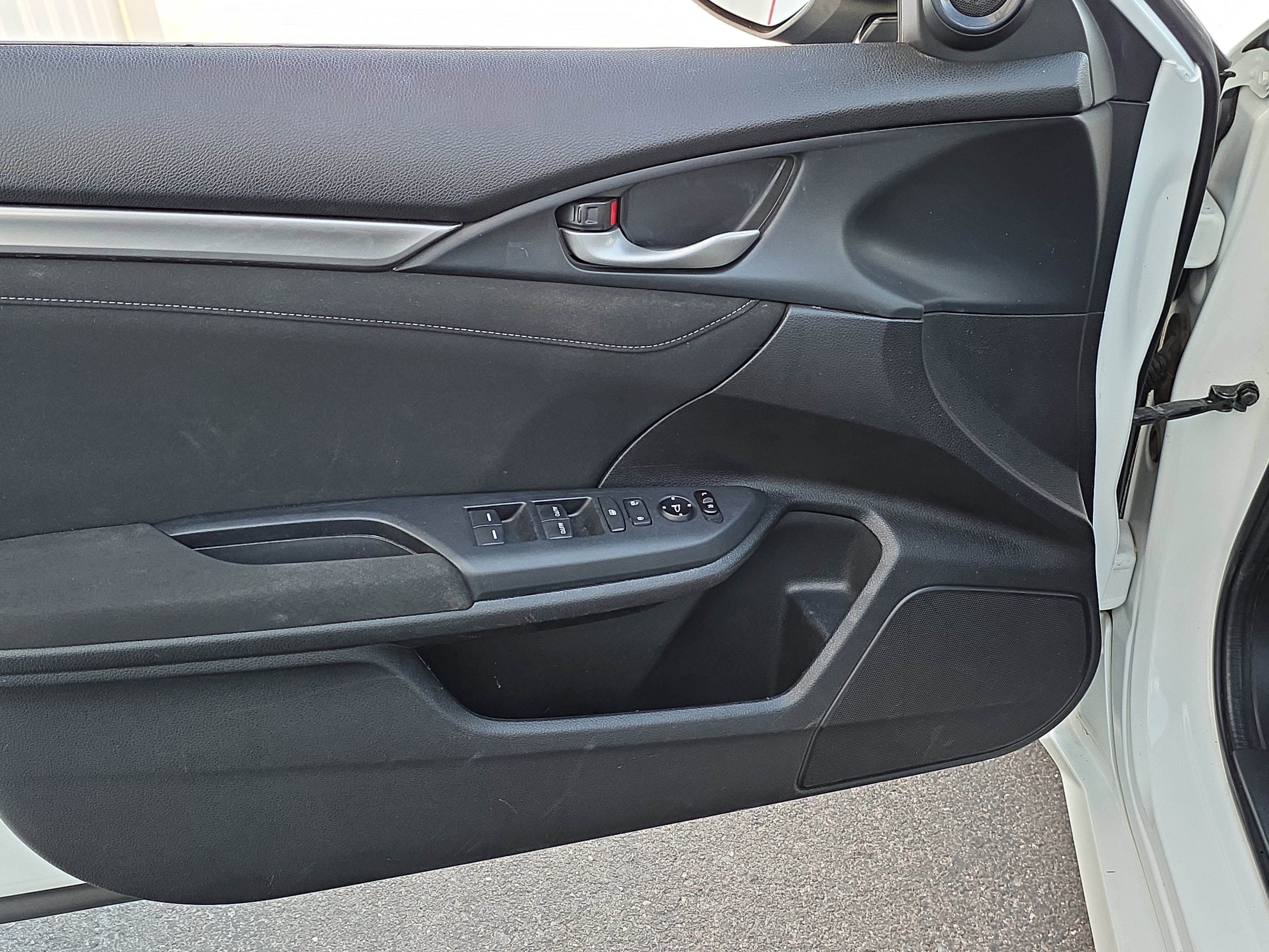 2018 Honda Civic Hatchback EX